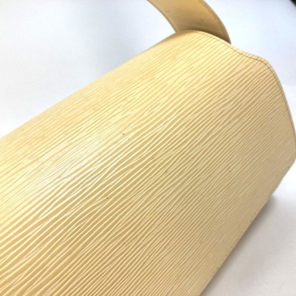 Authentic LOUIS VUITTON M5218A Epi Nocturn PM bag Shoulder Bag Yellow Based - Picture 6 of 16